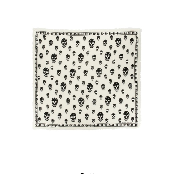 Alexander McQueen silk skull scarf black and cream - Picture 2 of 8